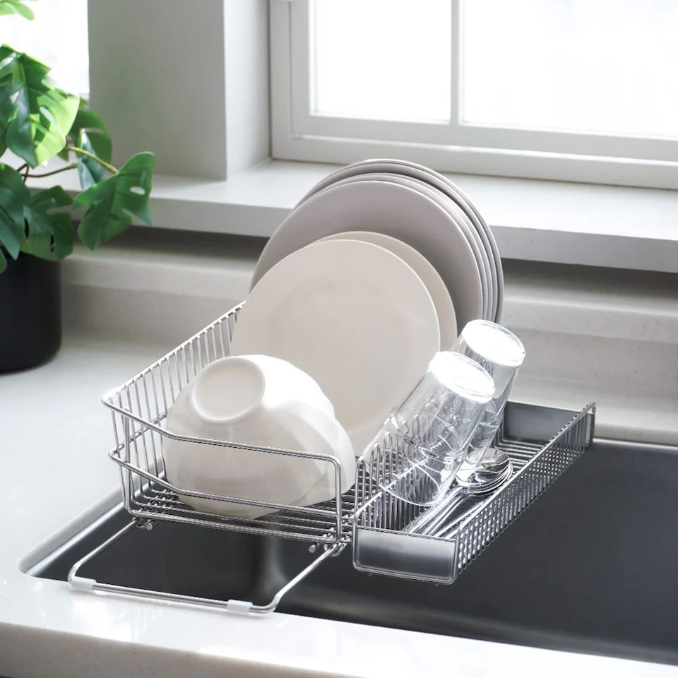 Kitchen & Dining